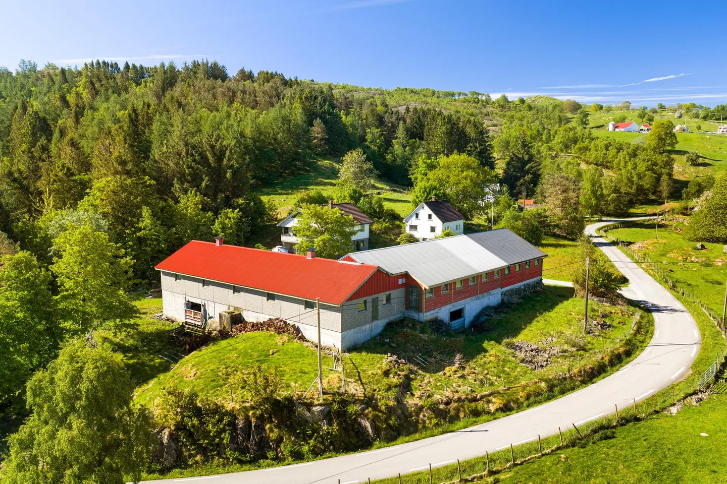 Fognavegen 668, Fogn — Velkommen til Fognavegen 668. Eiendommen presenteres av Kristine Ree Espedal i EiendomsMegler 1 Jærmegleren. Foto: Asle Breiteig Haukland