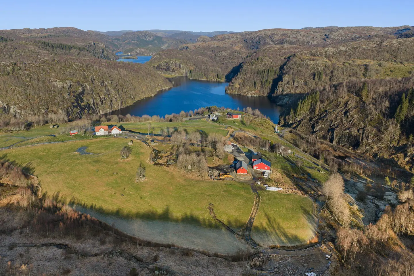 Eiendommen har et areal på totalt 711,6 daa hvorav:
0 daa er fulldyrket, 47,1 daa overflatedyrket jord,  31,5 daa er innmarksbeite,  210,5 d