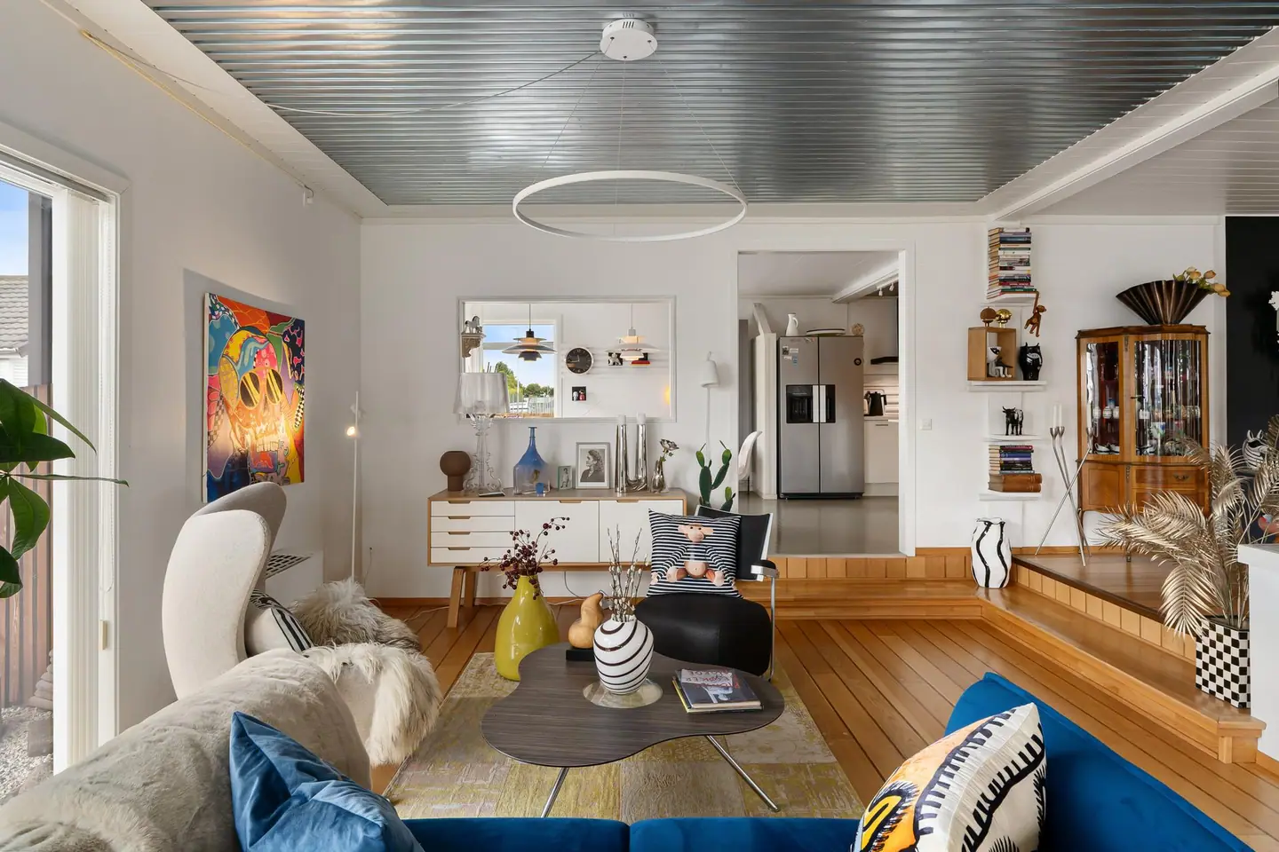 Åpen løsning mot en hevet stuedel gir en god rominndeling.